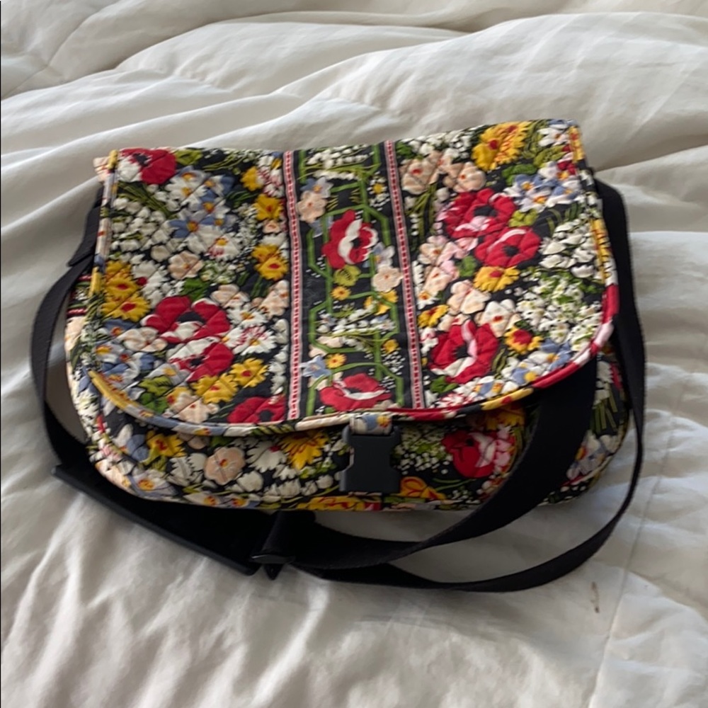 Vera Bradley messenger bag